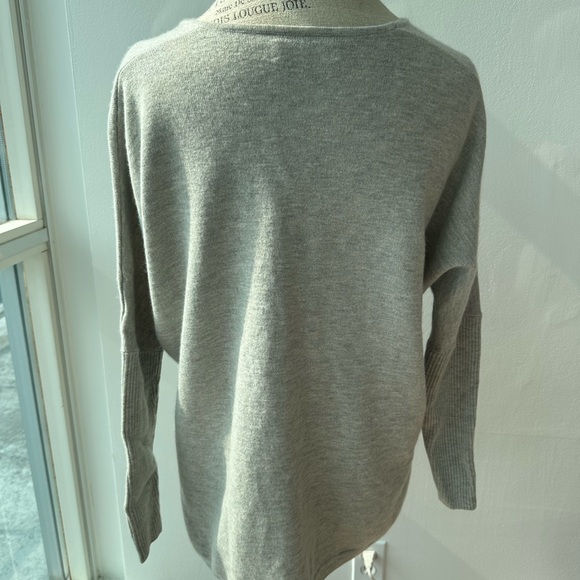Babaton Light Gray Knit Top - Picture 2 of 5